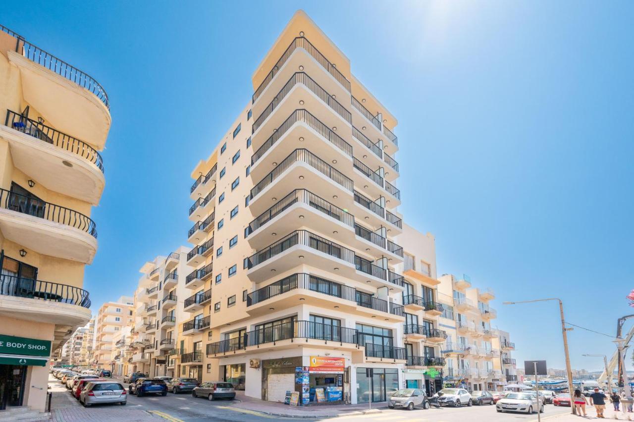 Islet Promenade Seafront 1 Bedroom Apartment With Sea View Balcony By Getawaysmalta セント・ポールズ・ベイ エクステリア 写真