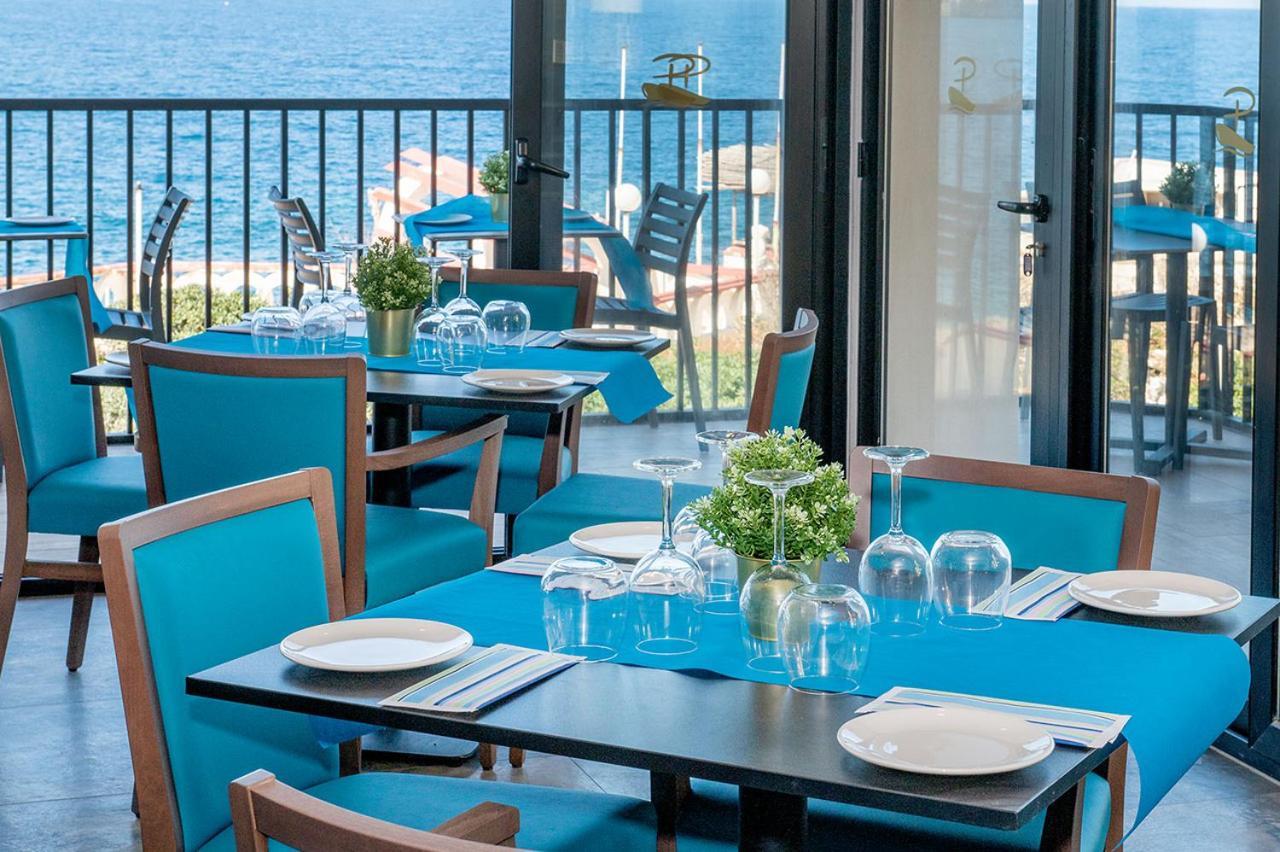 Islet Promenade Seafront 1 Bedroom Apartment With Sea View Balcony By Getawaysmalta セント・ポールズ・ベイ エクステリア 写真
